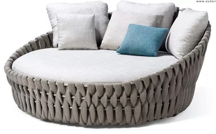 BRAID DAY BED