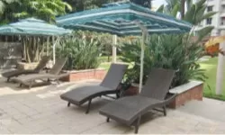 RATTAN LOUNGER